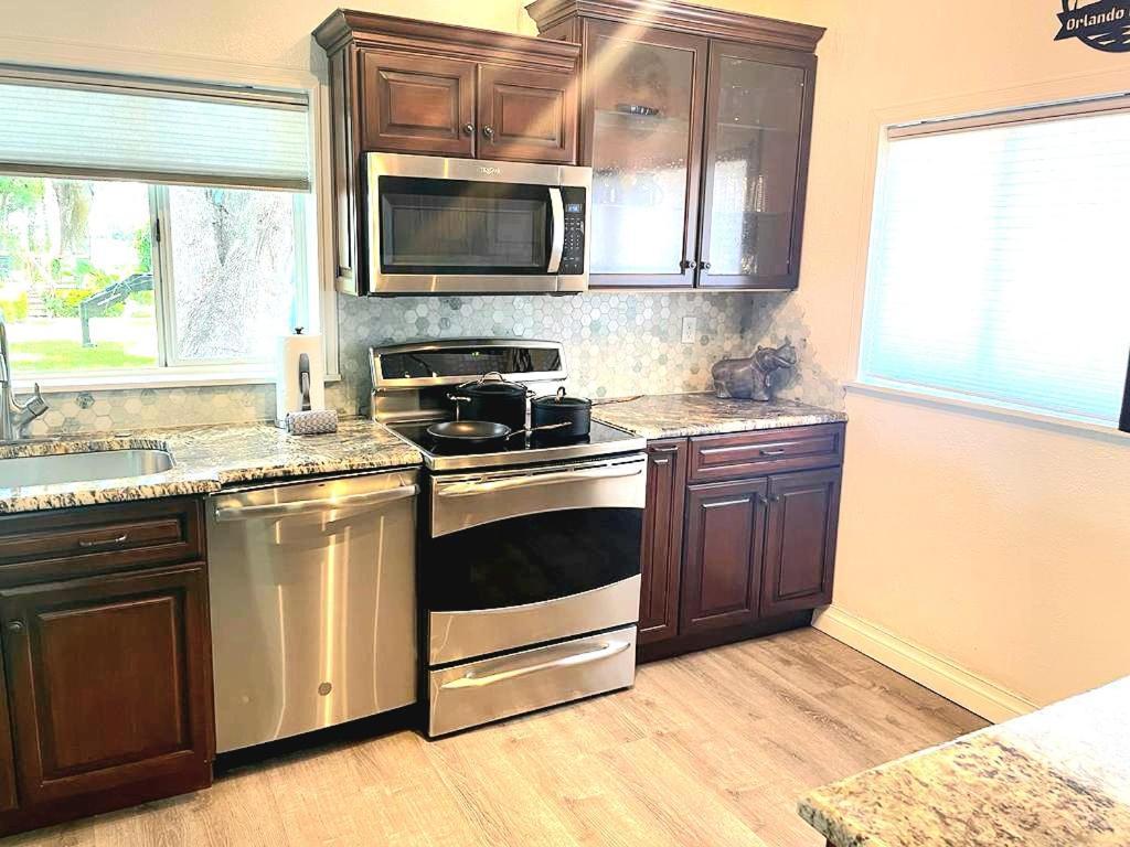 Orlando Lakefront Tiny Homes 6 Plus Month Rentals Szoba fotó